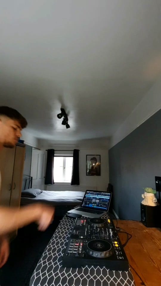 Post 5 by Dan Gardner on TikTok (video)