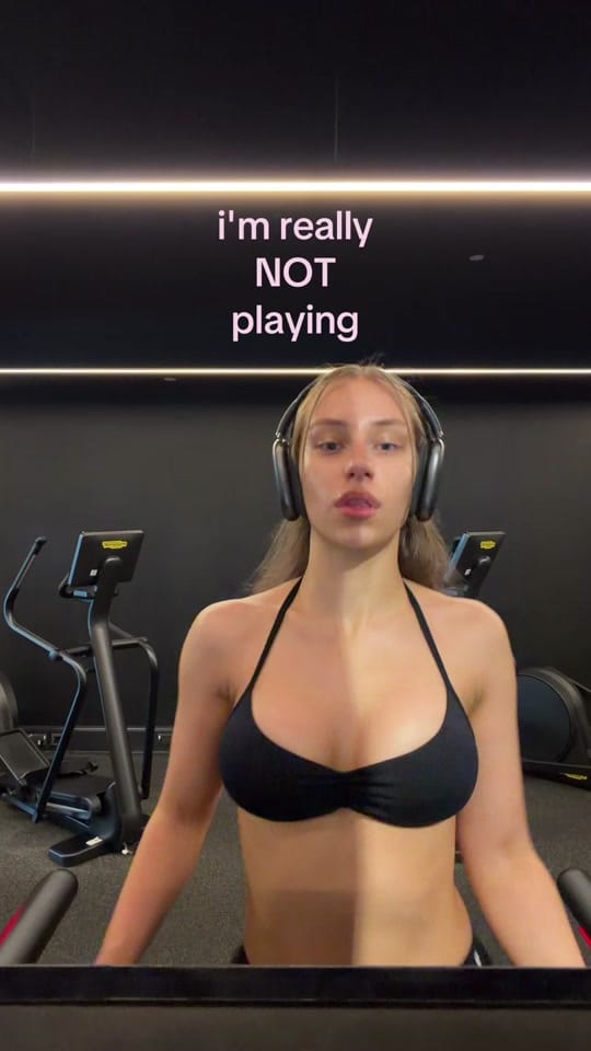 Post 1 by mollylrichards on TikTok (video)