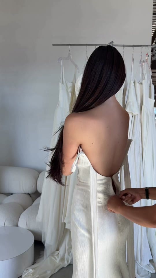 Post 7 by Aesling Bride on TikTok (video)