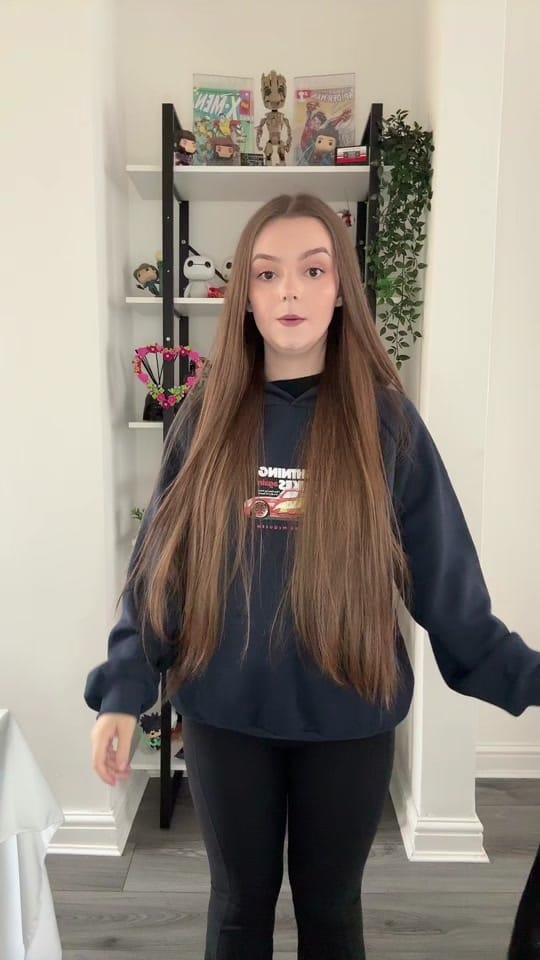 Post 8 by Laura on TikTok (video)