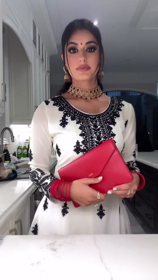 Post 5 by Hatkay on TikTok (video)