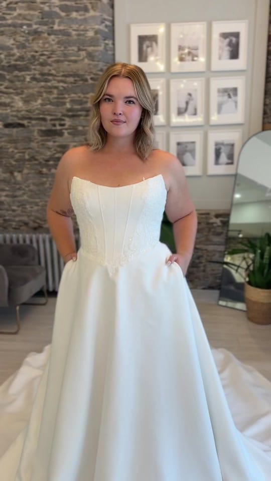 Post 1 by RunwayBridal on TikTok (video)