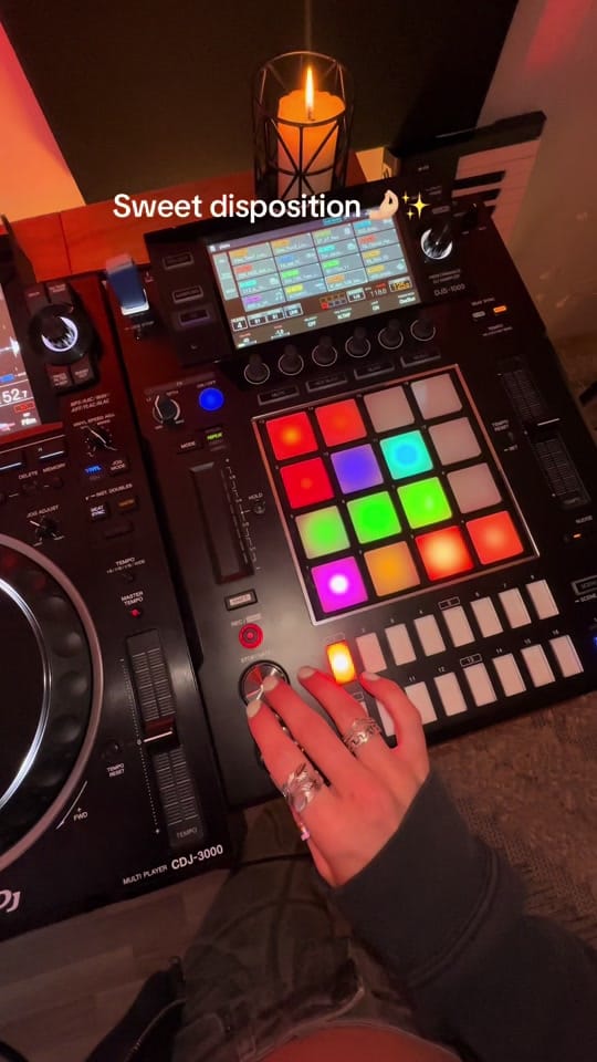 Post 10 by AmyElleDJ on TikTok (video)