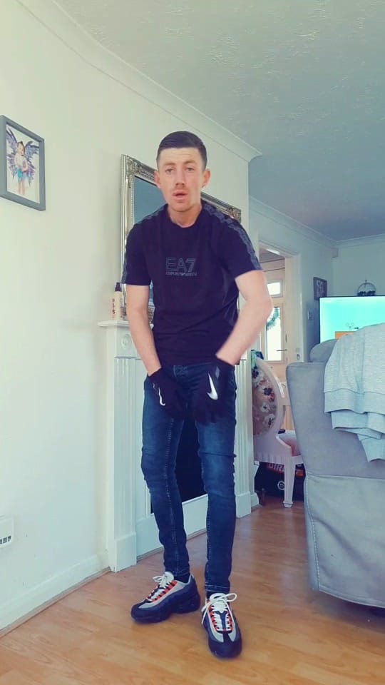 Post 8 by seanenglish_1992 on TikTok (video)