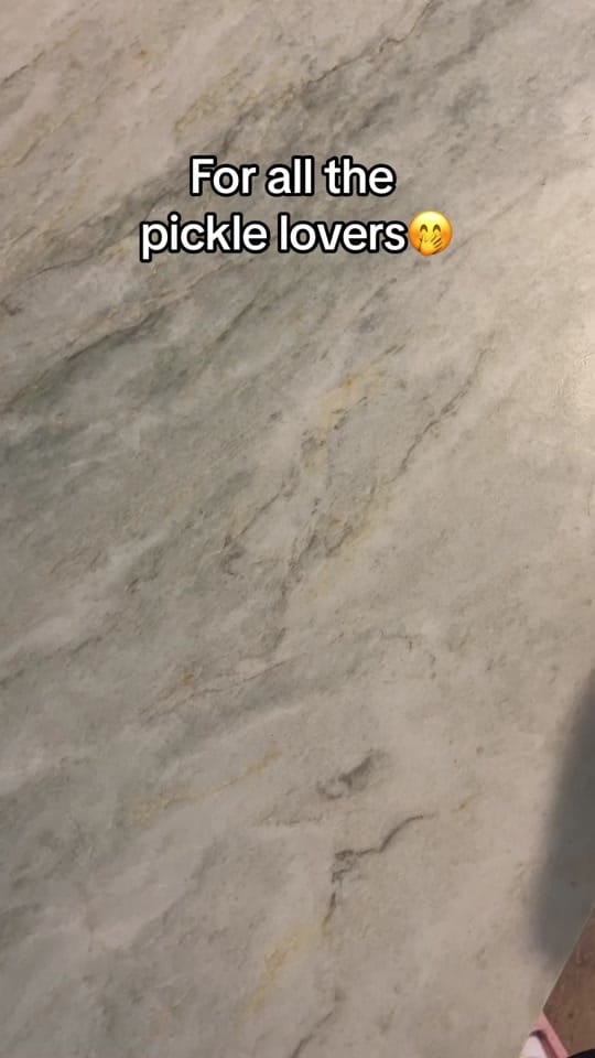 Post 2 by Lo Devereaux❤️ on TikTok (video)