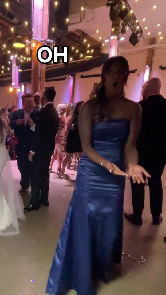 Post 7 by 🇨🇦Live Wedding Painter on TikTok (video)