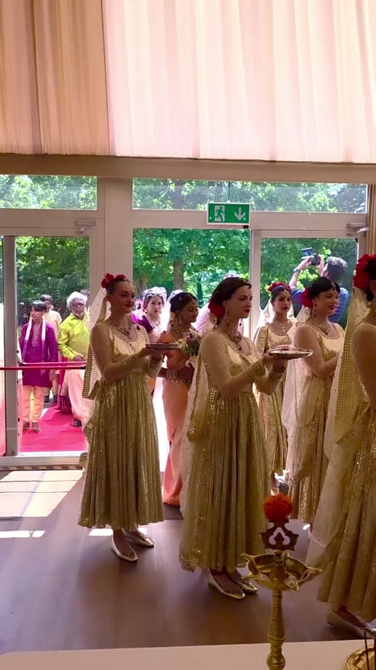 Post 6 by Shivi Collections on TikTok (video)