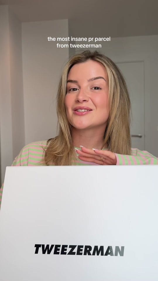 Post 6 by Ellie Purvis on TikTok (video)