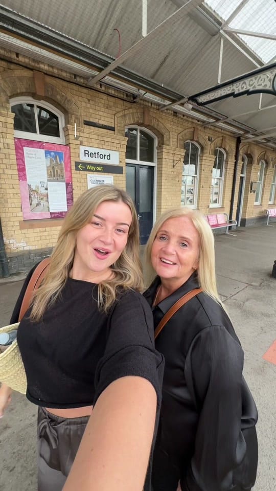 Post 2 by Ellie Purvis on TikTok (video)