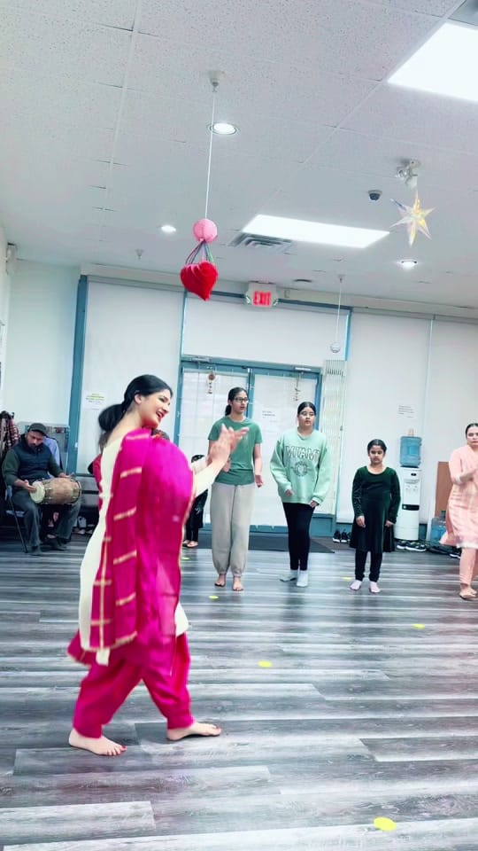 Post 10 by Aarnad gidha & sangeet on TikTok (video)