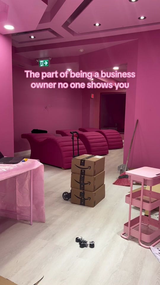 Post 10 by Lashed Toronto on TikTok (video)