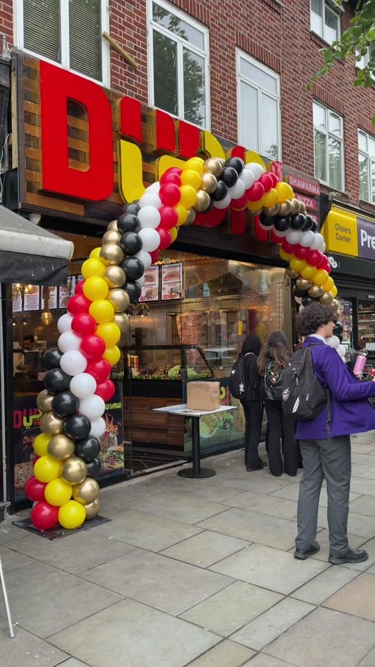 Post 4 by oballoons_ldn london balloons on TikTok (video)