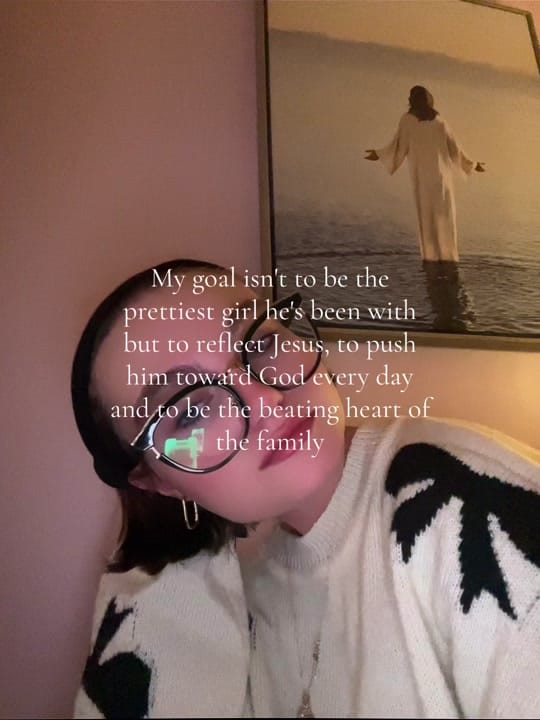 Post 6 by Bella on TikTok (video)