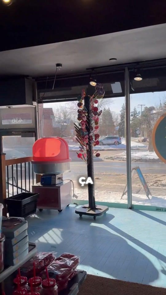Post 10 by Bonbonnerie Nick & Joe on TikTok (video)