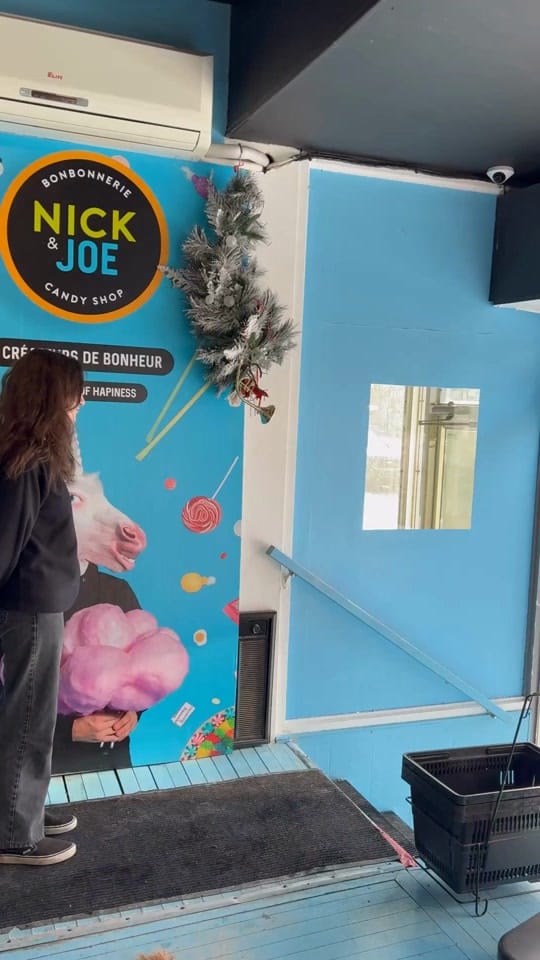 Post 8 by Bonbonnerie Nick & Joe on TikTok (video)
