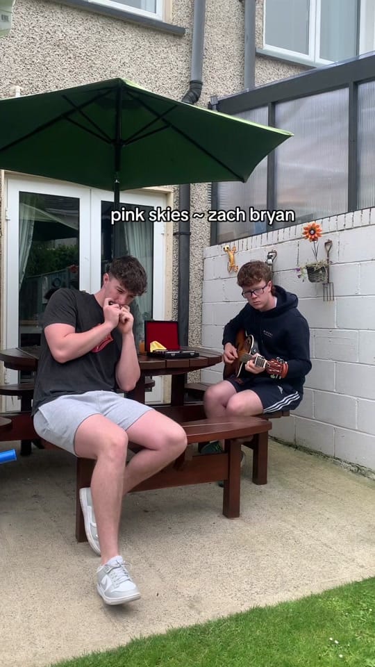 Post 1 by Paul n Ruairi on TikTok (video)