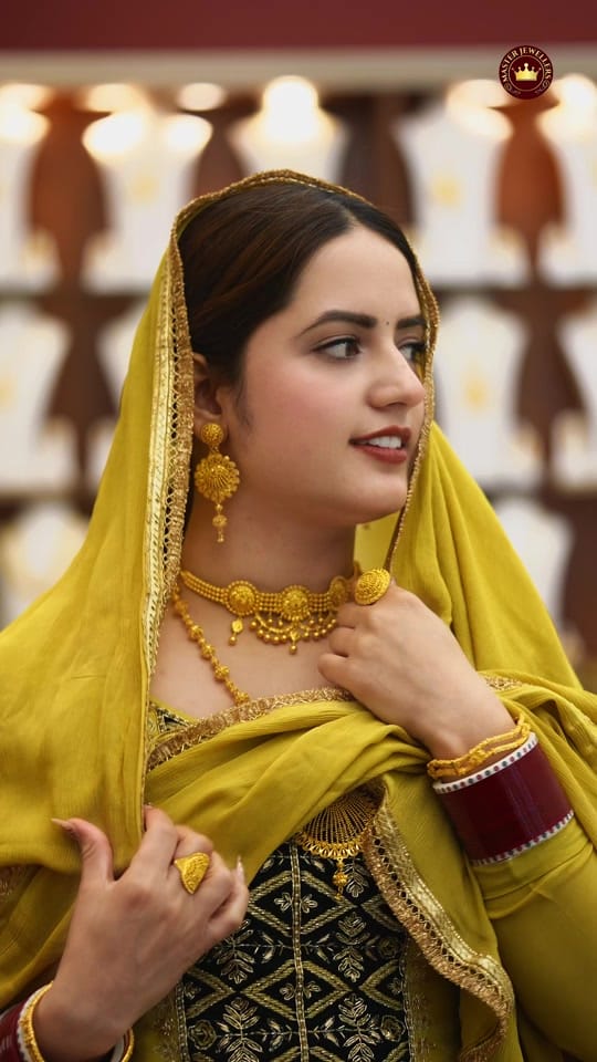 Post 10 by Master Jewellers on TikTok (video)