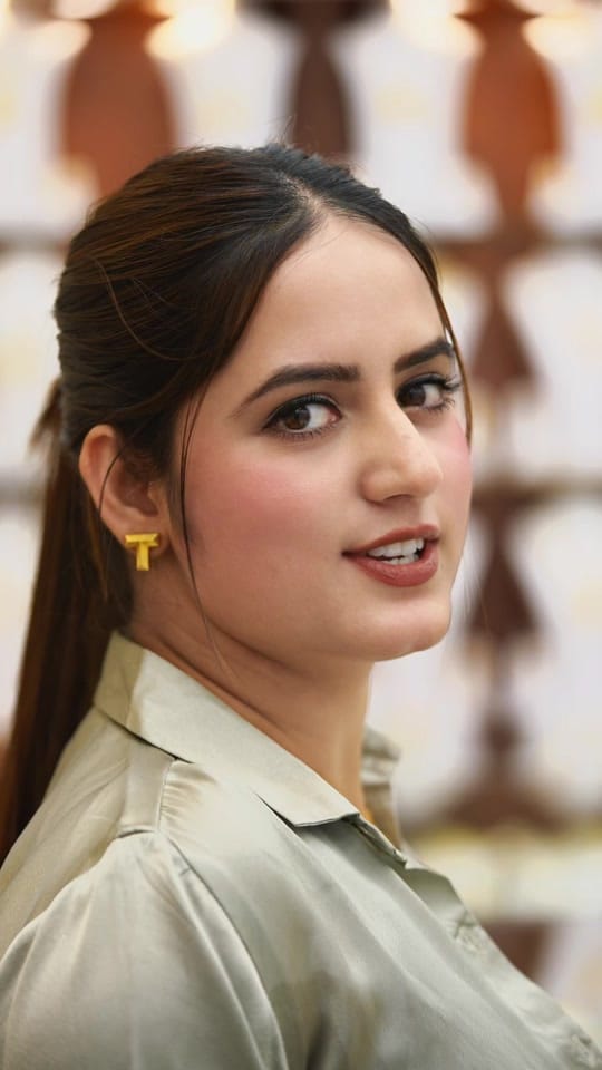 Post 9 by Master Jewellers on TikTok (video)