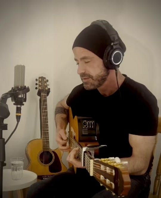 Post 1 by Tom McHugh on TikTok (video)