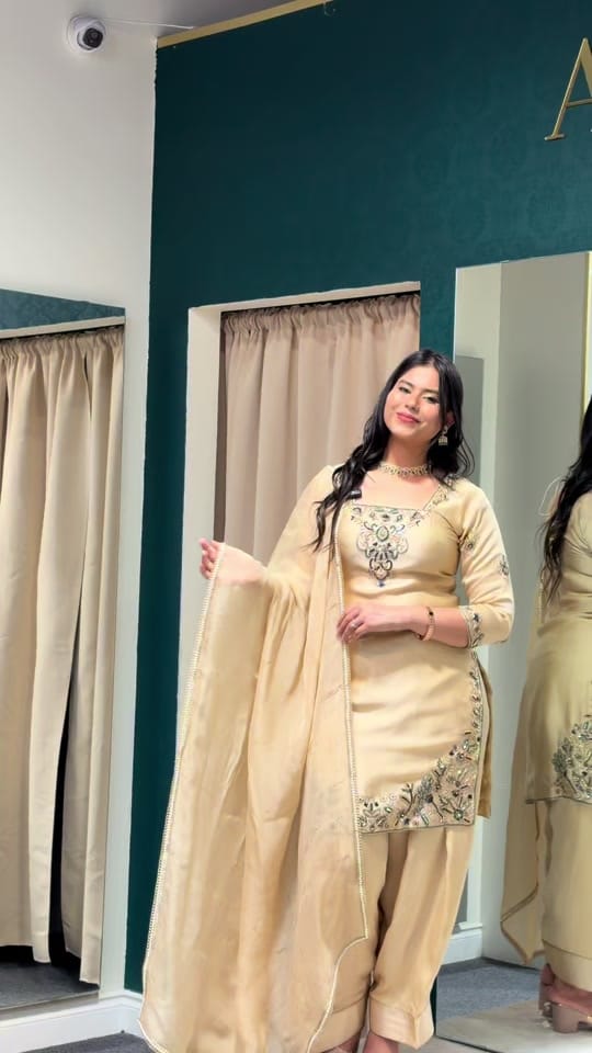 Post 10 by Aneen Kirat on TikTok (video)