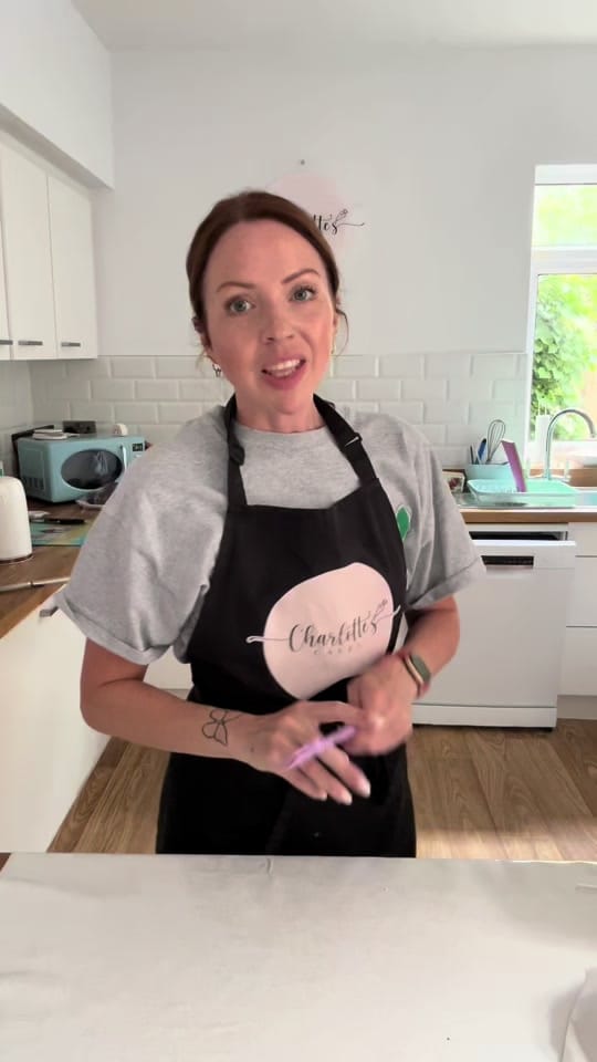 Post 7 by Charlotte’s Cakes on TikTok (video)