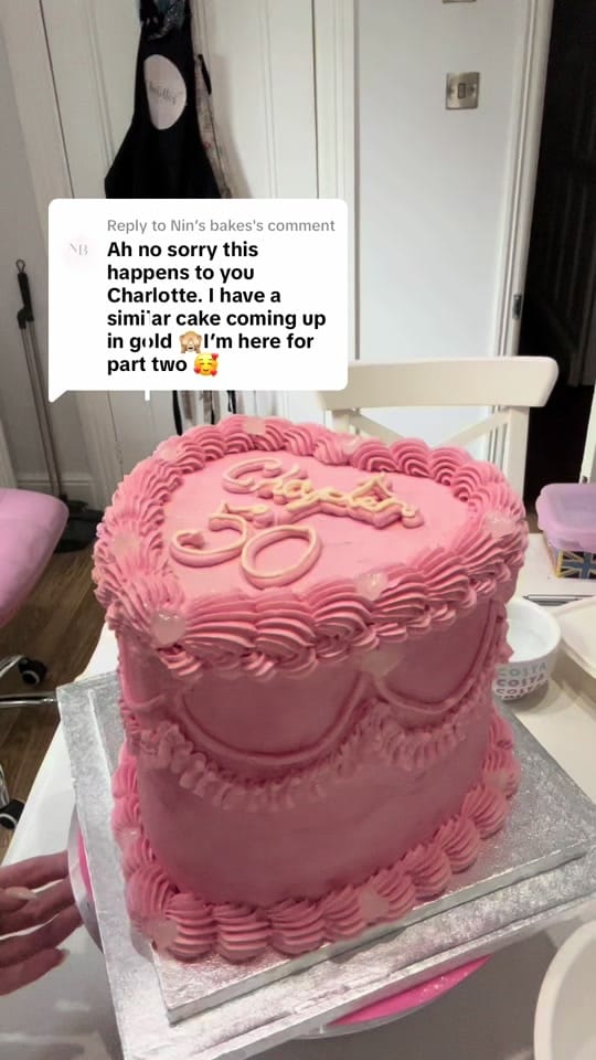 Post 2 by Charlotte’s Cakes on TikTok (video)