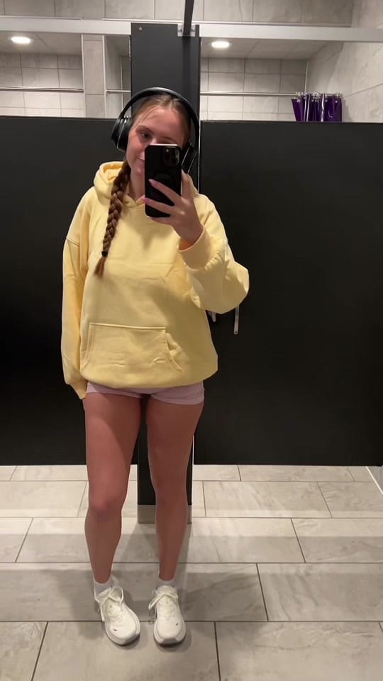 Post 2 by Claire Orroth on TikTok (video)