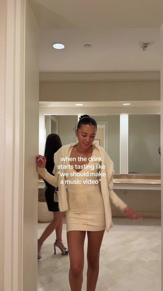 Post 3 by bellakutzner on TikTok (video)