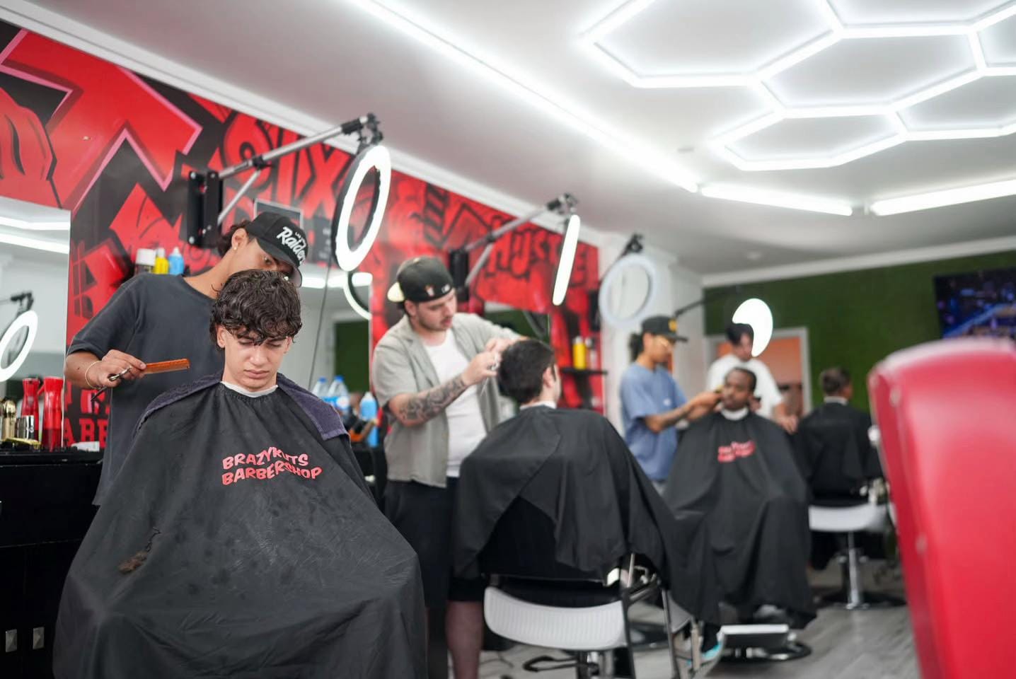 Post 5 by TORONTO BARBERSHOP on TikTok (video)