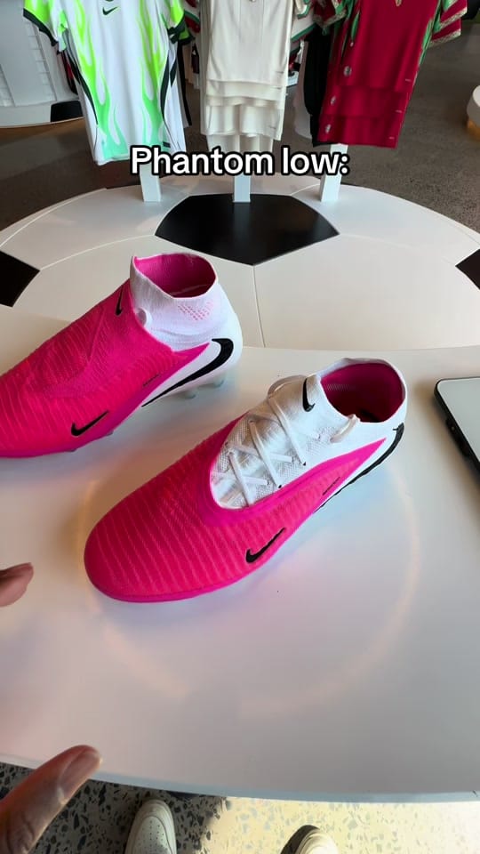 Post 3 by premiumsoccer.com on TikTok (video)