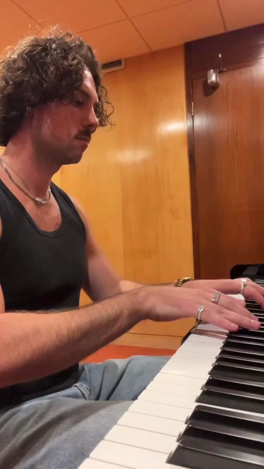 Post 7 by J Casa on TikTok (video)