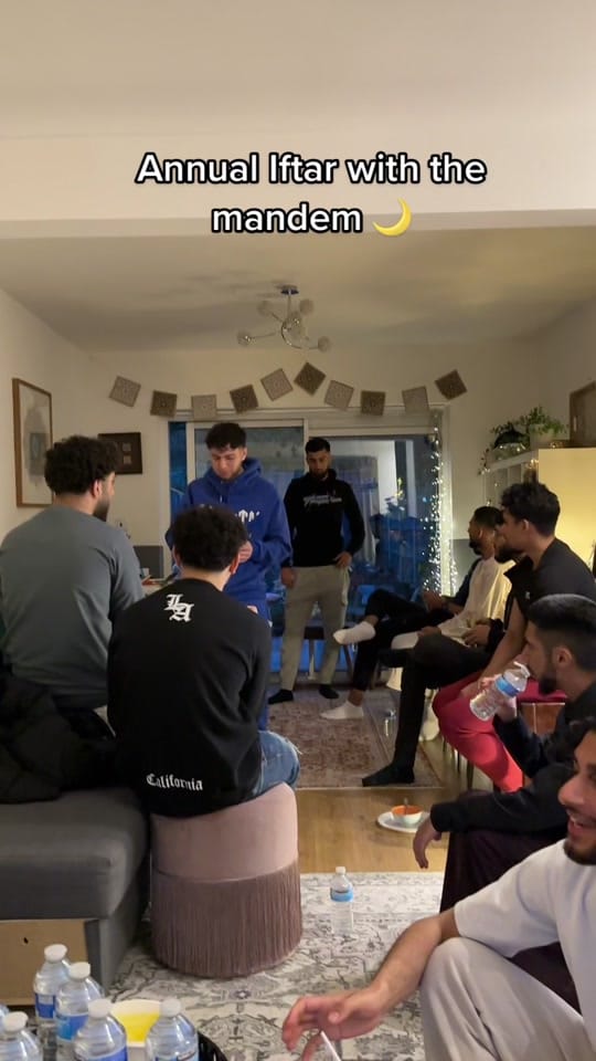 Post 2 by Eesa Yaqoob on TikTok (video)