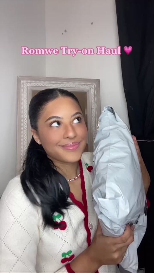 Post 1 by Liv on TikTok (video)