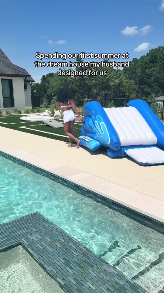 Post 6 by Jayla Henry on TikTok (video)