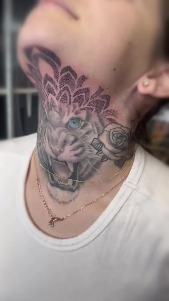 Post 8 by 𝐂𝐇𝐋𝐎𝐄✨ on TikTok (video)