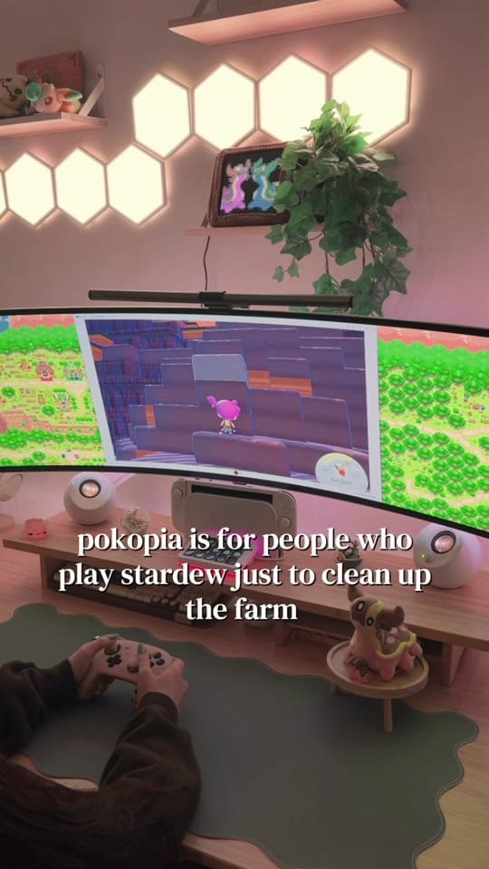 Post 7 by desk setup | cozy gaming 🌱 on TikTok (video)