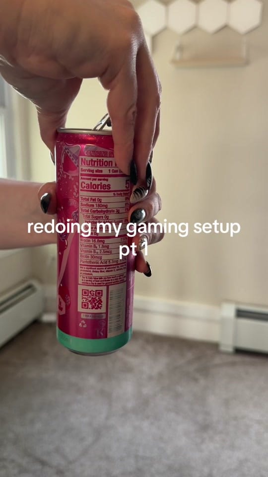 Post 9 by desk setup | cozy gaming 🌱 on TikTok (video)