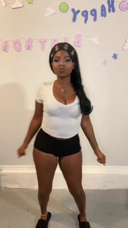 Post 2 by vveggiessss on TikTok (video)