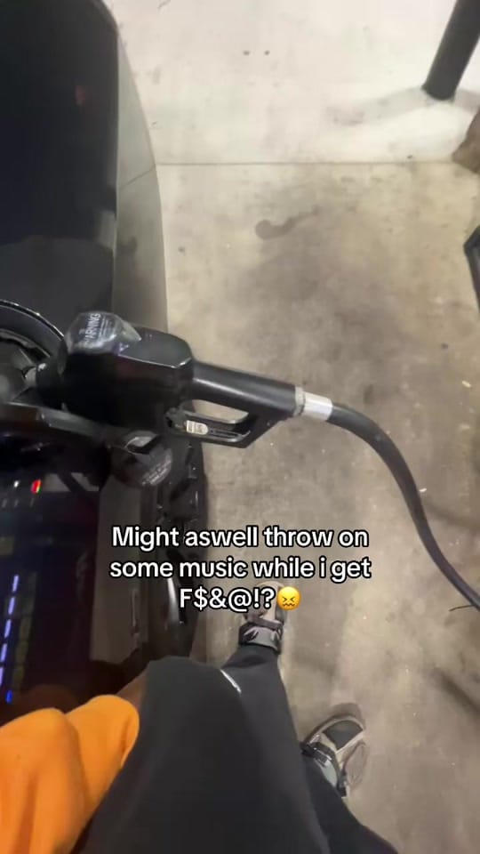 Post 10 by Eman🤖🫴🏾 on TikTok (video)