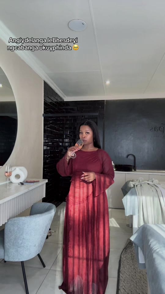 Post 6 by Nosihle weMvunulo on TikTok (video)