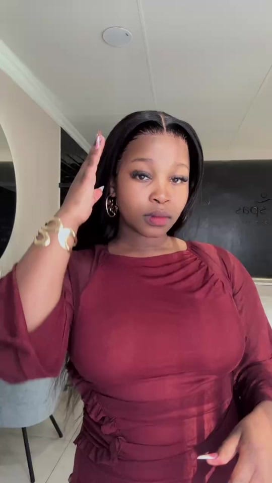 Post 3 by Nosihle weMvunulo on TikTok (video)