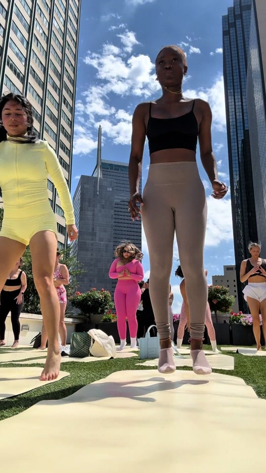 Post 6 by Liz ✰ | Dallas Influencer on TikTok (video)