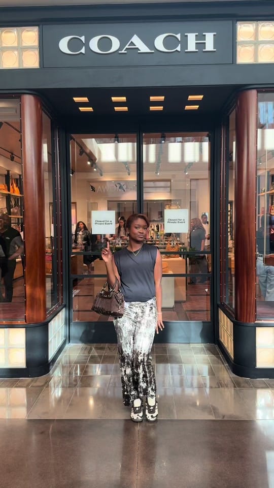 Post 2 by Liz ✰ | Dallas Influencer on TikTok (video)