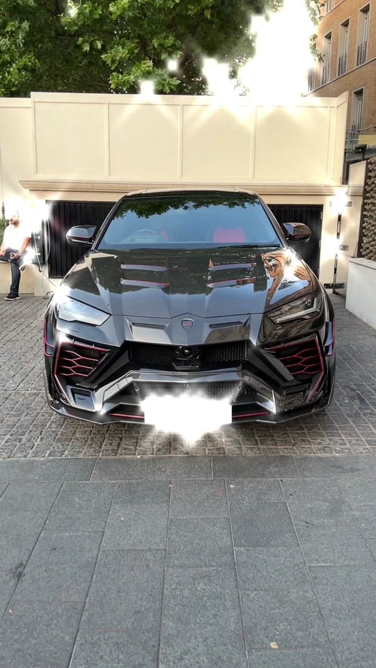 Post 1 by SuperLondonCars on TikTok (video)