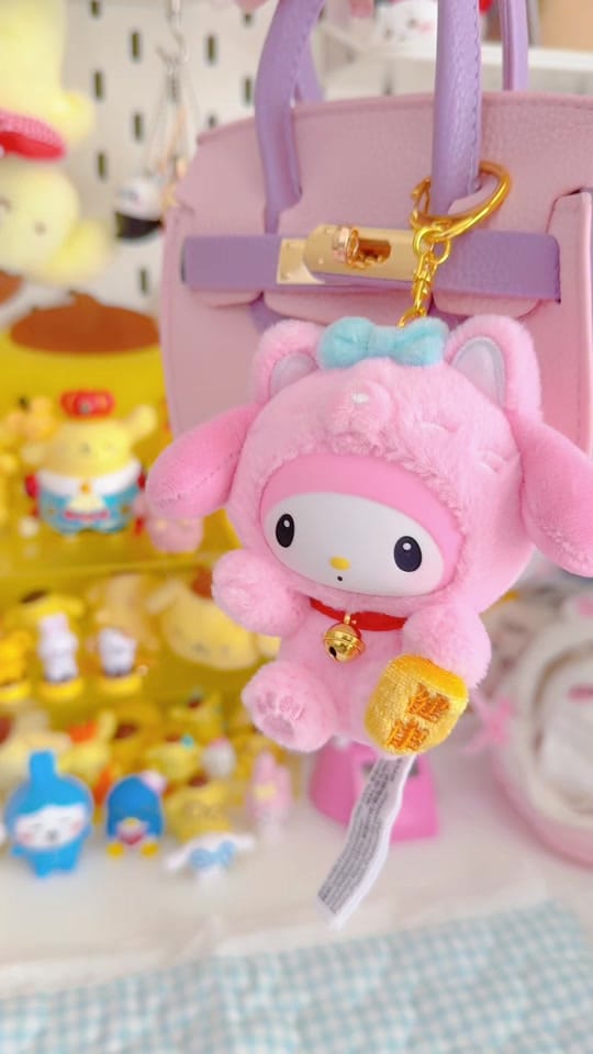 Post 2 by Suteki Gifts on TikTok (video)