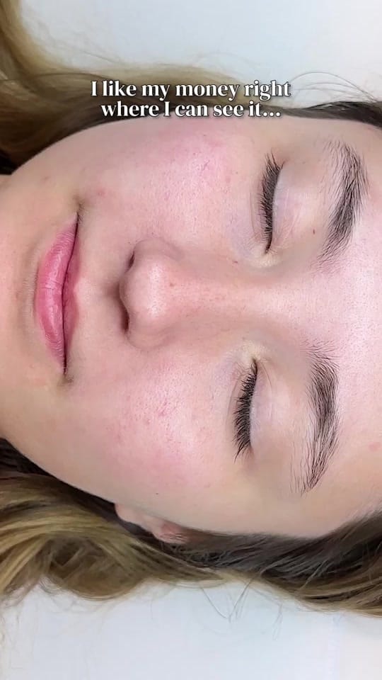 Post 4 by Delluxe Beauty Bar on TikTok (video)