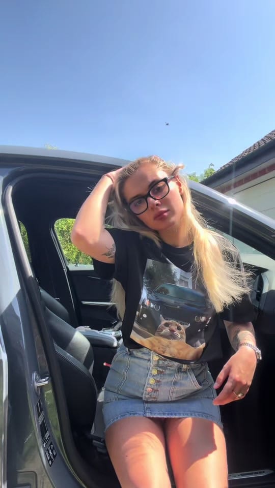 Post 4 by Saffron Carpenter on TikTok (video)