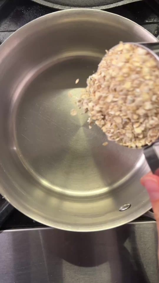 Post 2 by Alexia | Dietitian on TikTok (video)