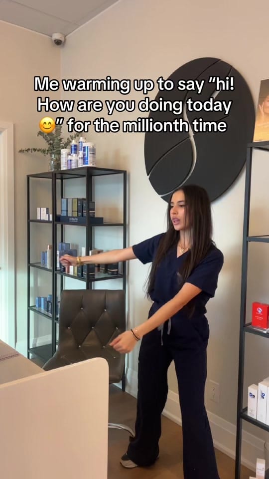 Post 8 by Y on TikTok (video)