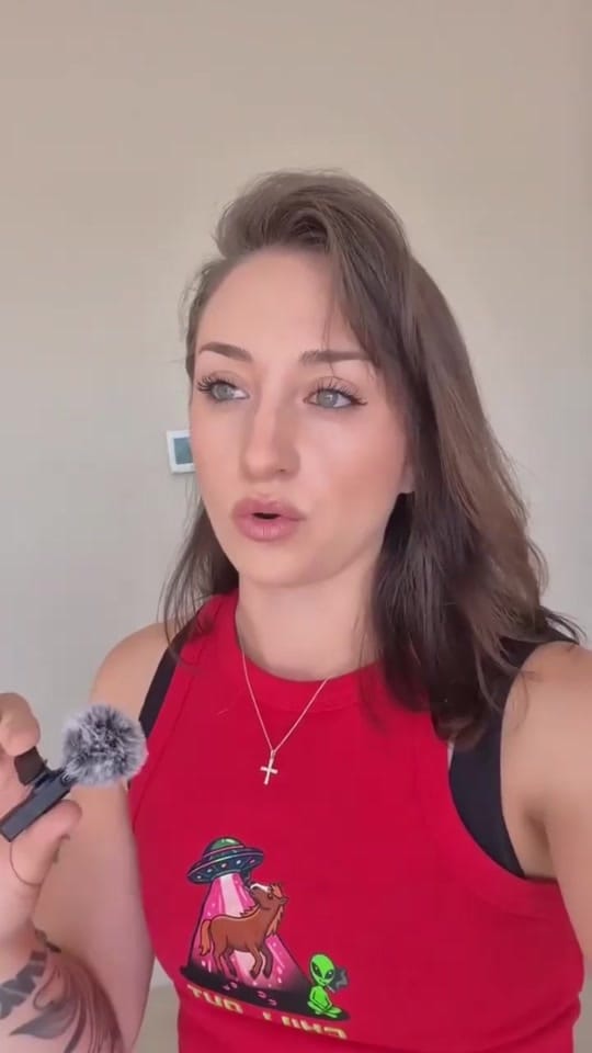 Post 1 by Becki Bold on TikTok (video)